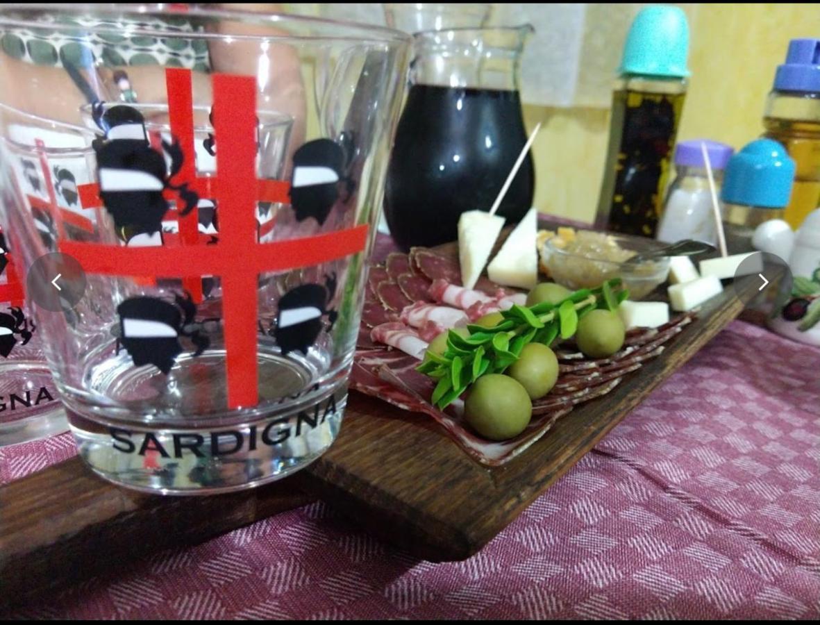 Thiesi Agriturismo Cugumia מראה חיצוני תמונה