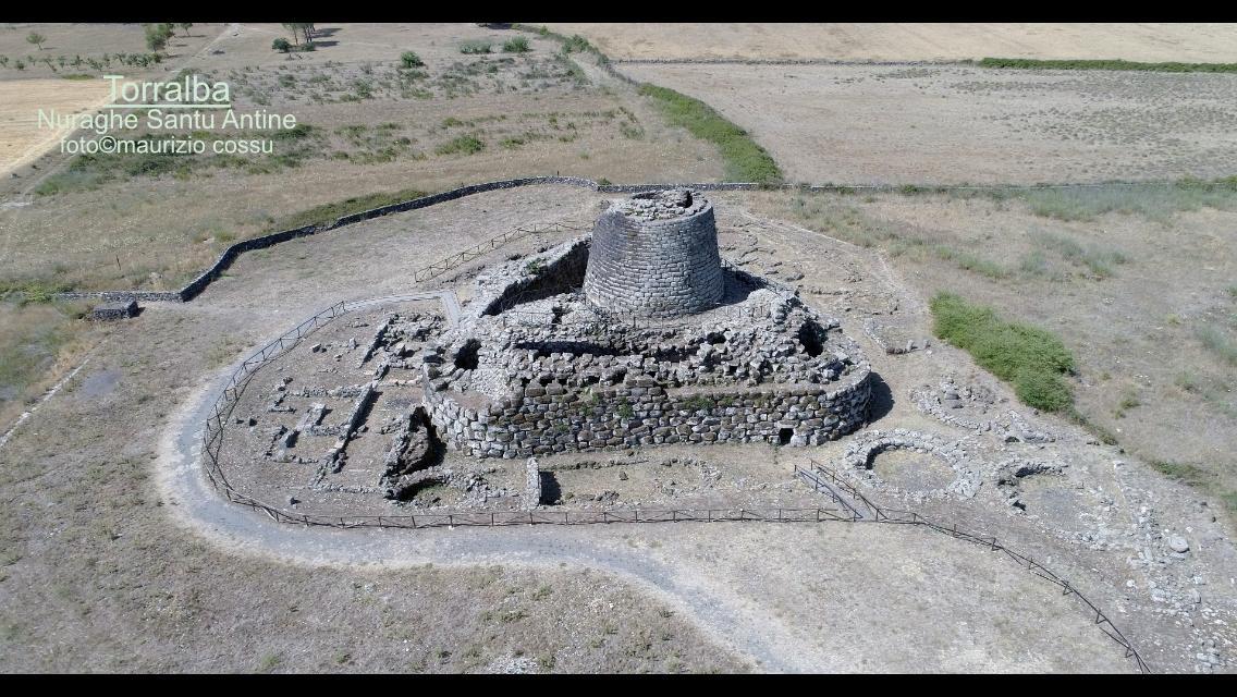 Thiesi Agriturismo Cugumia מראה חיצוני תמונה